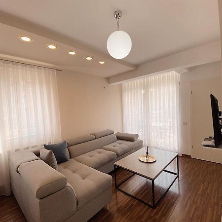 Diamond Apartment Prishtina プリシュティナ エクステリア 写真